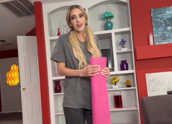 Yoga and vaginal cumshot!