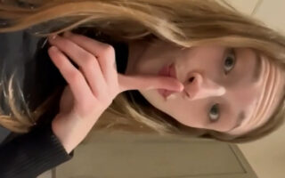 Daughter shows messy creampie!