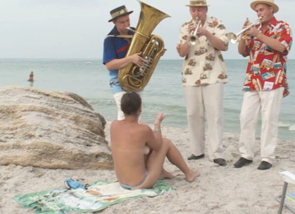 Prank on the beach!